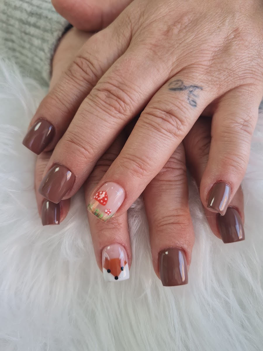 Annie nails & spa work